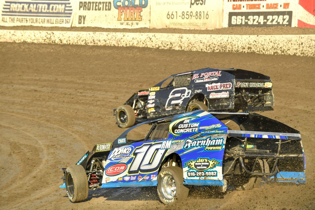 MODIFIEDS, HOBBY STOCKS, IMCA STOCKS, MOD LITES, HARD TOPS